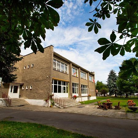 Zajazd Grodek Bujak Robert Naclegi I Restauracja Grodkow  Exterior photo